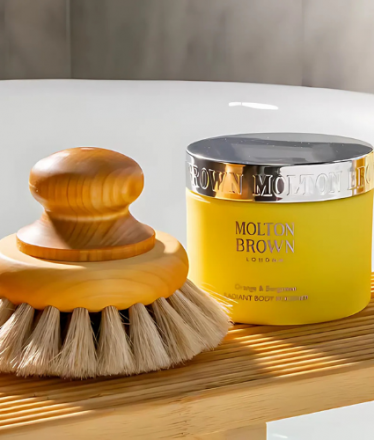 Molton Brown Scrub – For PureGlow’s Signature services